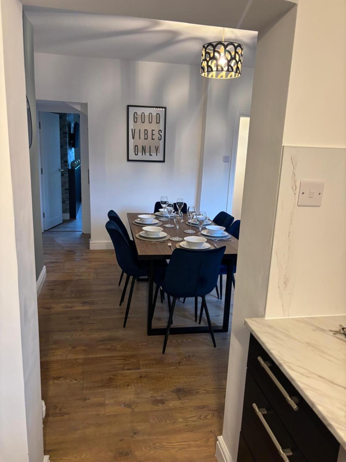 Вилла Stunning House - Sleeps 7 - 5 Mins Walk To Lincoln High Street - Parking - Wifi Экстерьер фото